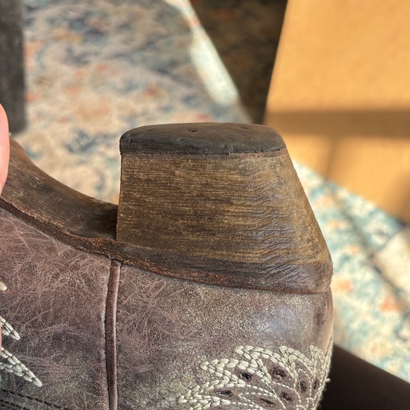 Western Cowboy Boots with Cross Design - Picture 5 of 7